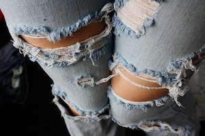 как порвать джинсы